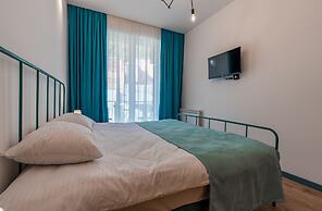 Easy Hotel