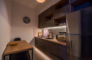 Easy Hotel