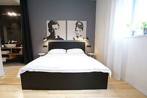 Fingerprint Tree Apartment