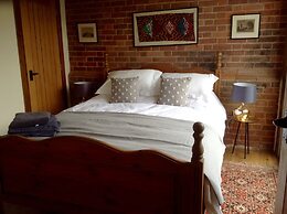 Lackford Lakes Barns