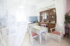 Brezza Apartment A