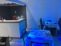 MB95 Mezzocannone Luxurious B&B