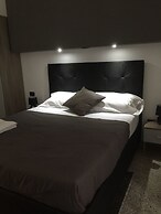 MB95 Mezzocannone Luxurious B&B