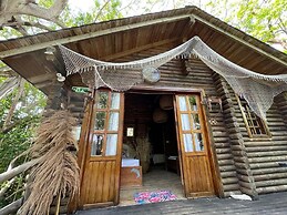 Mistica Island Hostel