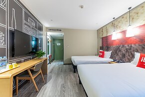 Ibis Chongqing Jiefangbei Pedestrian Street Hotel