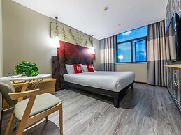 Ibis Chongqing Jiefangbei Pedestrian Street Hotel