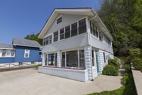 Serendipity Resort & Suites