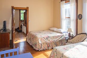 Serendipity Resort & Suites