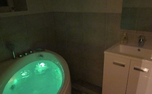 Chambres dans maison de vacances avec SPA extérieur