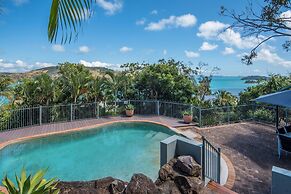 Heliconia 10 Newly Renovated House