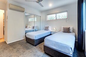 Heliconia 10 Newly Renovated House