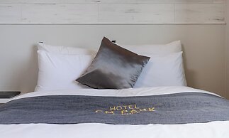 Andong CM Park Hotel