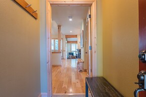 Private Home With A Beautiful Mountain Vista - Woods24 by RedAwning