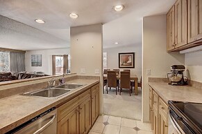 1777 Decatur 2 Bedroom Condo by RedAwning