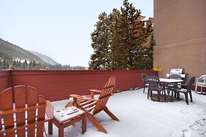 1777 Decatur 2 Bedroom Condo by RedAwning