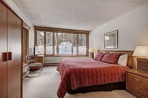 1777 Decatur 2 Bedroom Condo by RedAwning