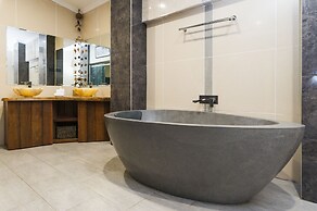 The Penthouse Port Douglas