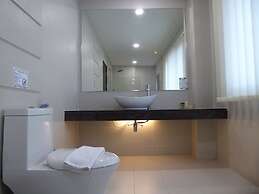 Rimbun Suites & Residences