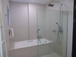 Rimbun Suites & Residences