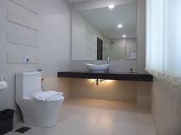 Rimbun Suites & Residences