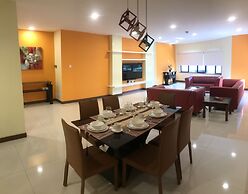 Rimbun Suites & Residences