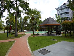 Rimbun Suites & Residences