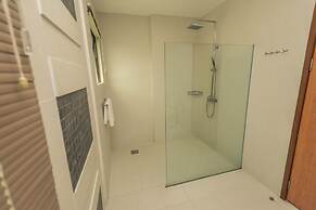 Rimbun Suites & Residences