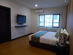 Rimbun Suites & Residences