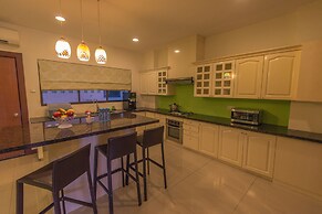 Rimbun Suites & Residences