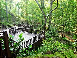 Rimbun Suites & Residences