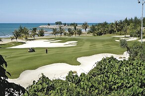 Rimbun Suites & Residences