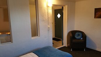 Som Hemma Gardscafe Bed & Breakfast