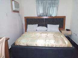 D'Luxx Villa & Suites