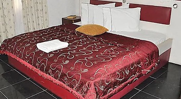 D'Luxx Villa & Suites