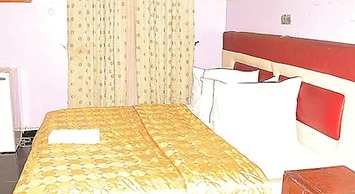 D'Luxx Villa & Suites