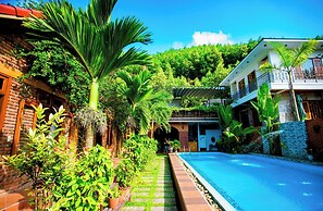 Phong Nha Hillside View Bungalow