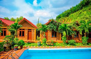 Phong Nha Hillside View Bungalow