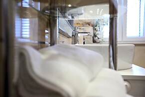 White Stone Apartment  Diocletian Palace