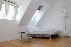 Christiano Apartments