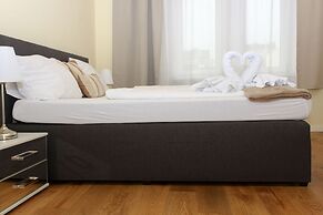 Christiano Apartments