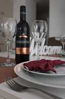 Christiano Apartments