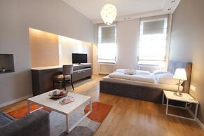 Christiano Apartments