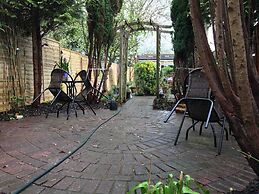 Double bedroom near Heathrow