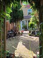 Double bedroom near Heathrow