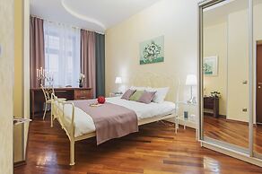 GM Apartments roomy mansion at Arbat