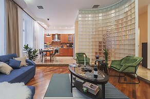 GM Apartments roomy mansion at Arbat