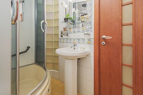 GM Apartments roomy mansion at Arbat