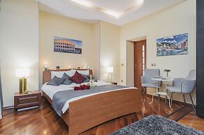 GM Apartments roomy mansion at Arbat