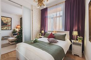 GMApartments 4 rooms with mansard on Tverskaya