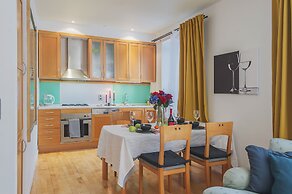 GMApartments 3 rooms at Patriarshie Ponds